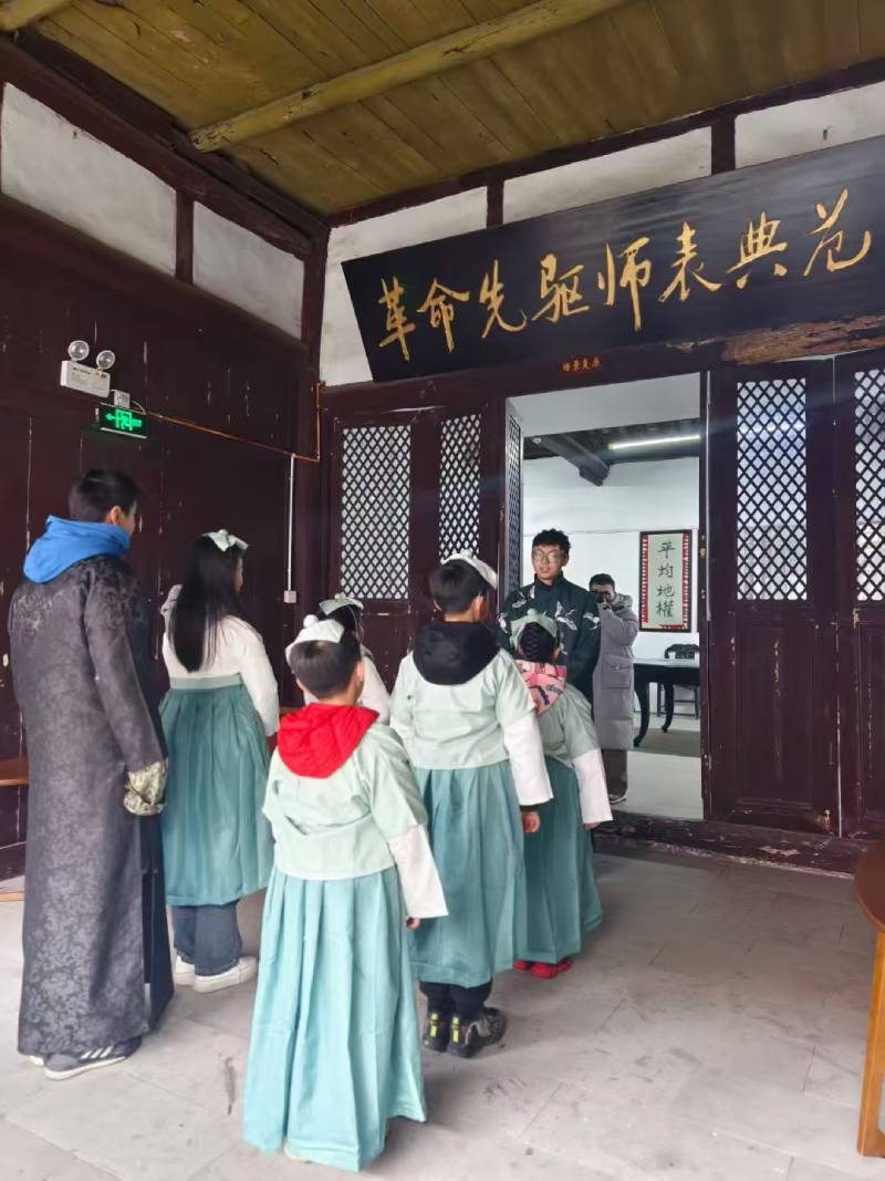 科尔沁右翼中旗景区文学经典改编剧本游